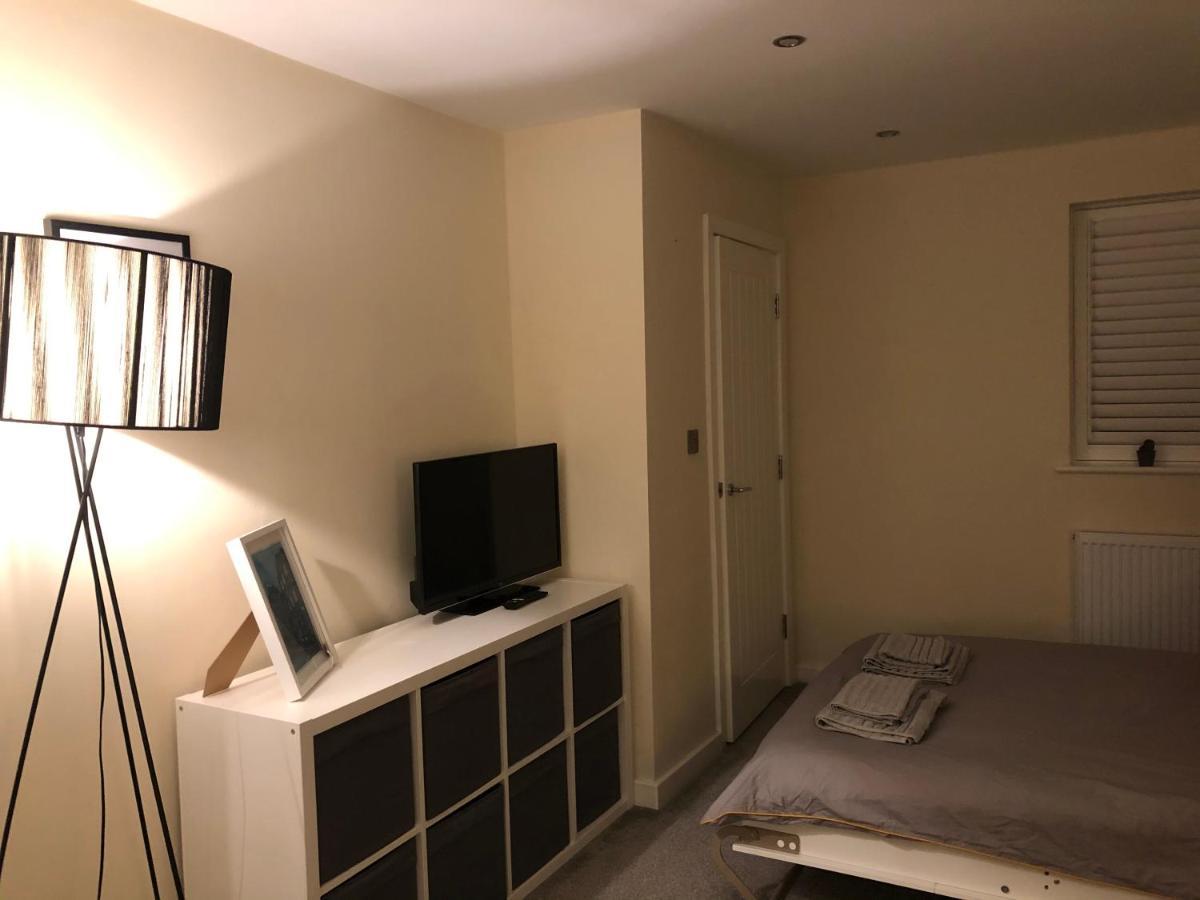 דנטון M60 Modern Studio Appartment With Free Parking מראה חיצוני תמונה